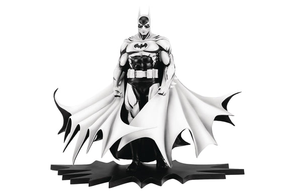 IN STOCK! 2024 SDCC DC COMICS BATMAN (BLACK AND WHITE VERSION) 1/8 SCALE PX PREVIEWS EXCLUSIVE STATUE