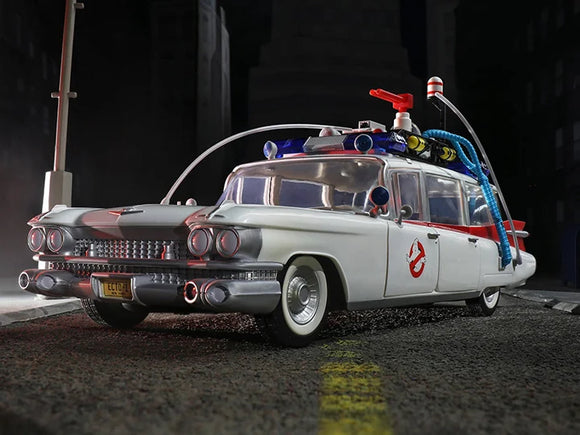 ( Pre Order ) Ghostbusters (1984) Plasma Series Ecto-1 ( Scales with 3 3/4inch Action Figures )