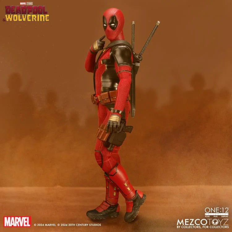 Pre Order ) Mezco One:12 Collective Deadpool & Wolverine