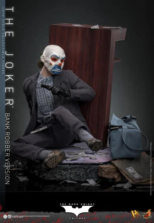 Pre Order ) Hot Toys The Dark Knight DX50 The Joker (Bank Robber
