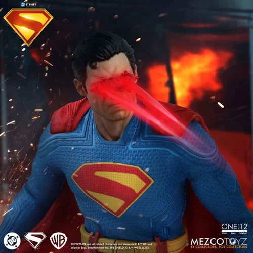 Pre Order ) Mezco One:12 Collective Superman (2025) Action Figure