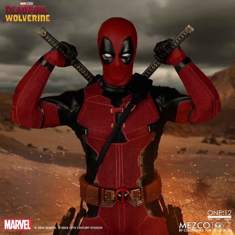 Pre Order ) Mezco One:12 Collective Deadpool & Wolverine