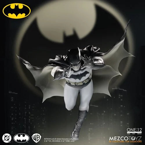 Pre Order ) Mezco One:12 Collective Batman:Year One Collective