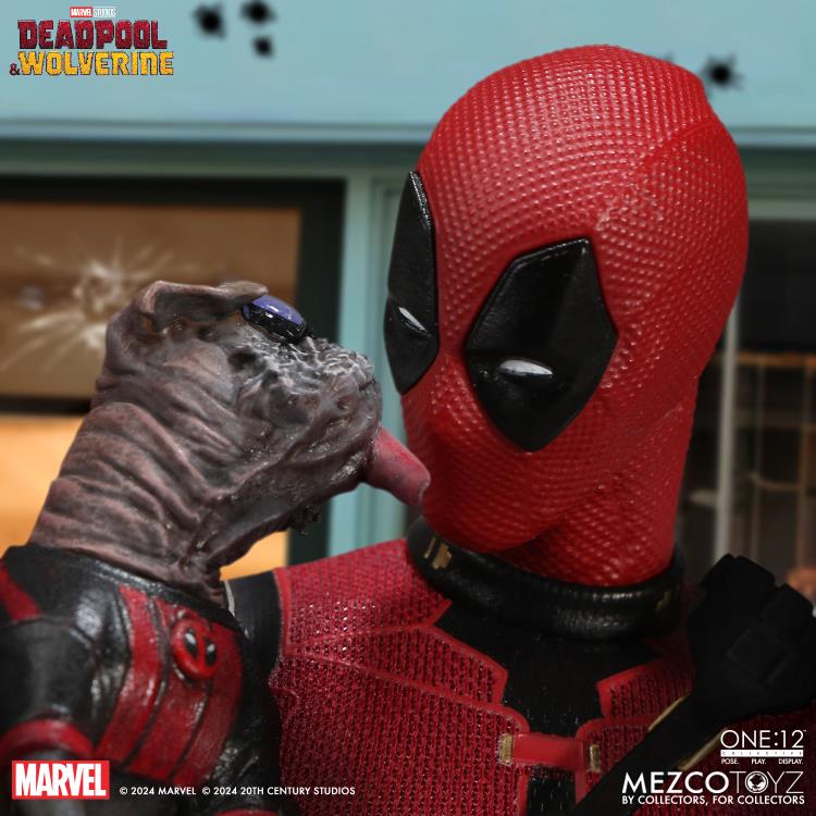 Pre Order ) Mezco One:12 Collective Deadpool & Wolverine