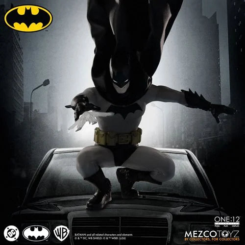 Pre Order ) Mezco One:12 Collective Batman:Year One Collective